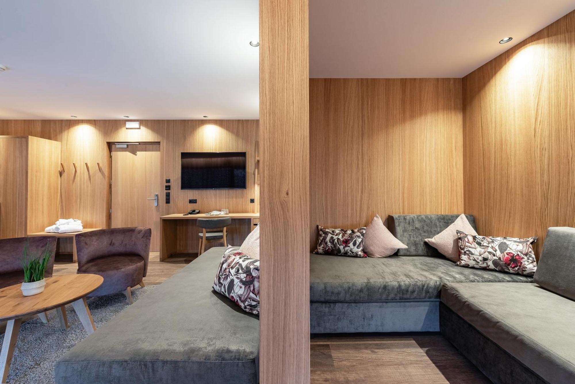 Hotel Langhof Natz-Schabs Экстерьер фото
