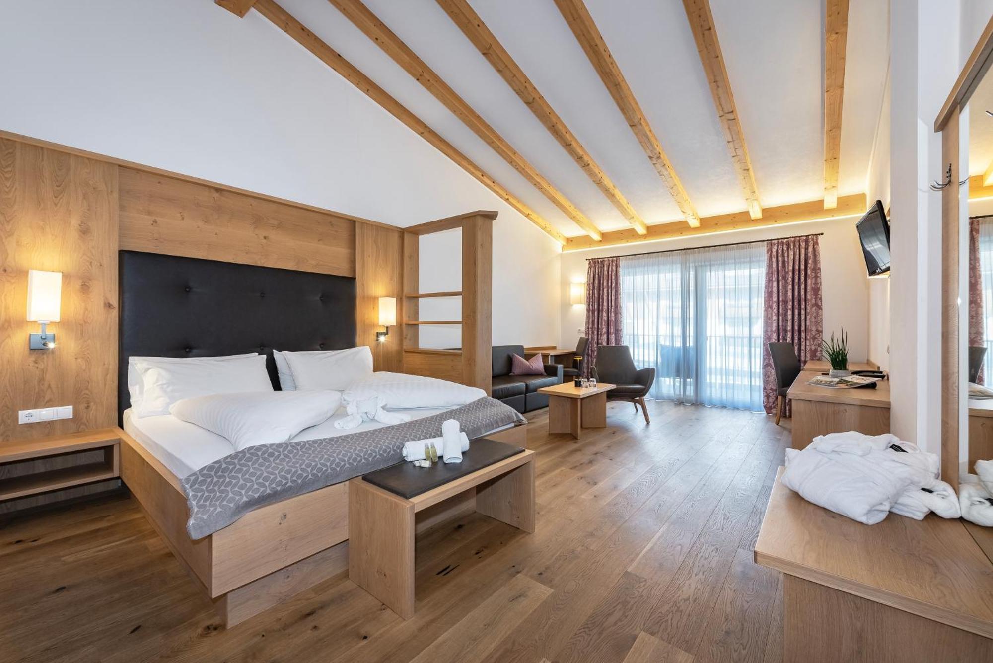 Hotel Langhof Natz-Schabs Экстерьер фото